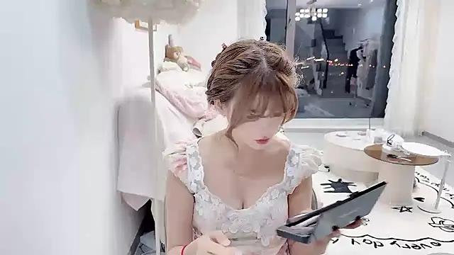 cute-08 Adlı Modelin Canlı XXX Sohbeti