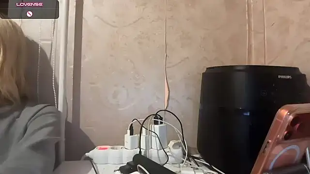 Chat +18 de AngelJeni ao vivo