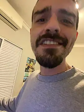 Chat +18 de Ivis1999 ao vivo