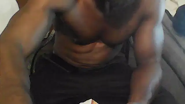 Cantgetenough0069 Show Webcam
