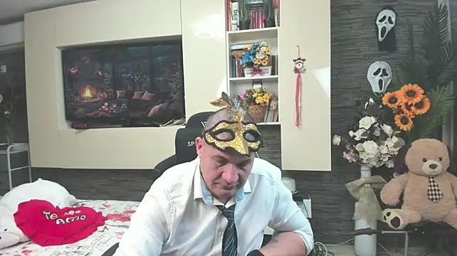 SpartacusDaddy48 Adlı Modelin Canlı XXX Sohbeti