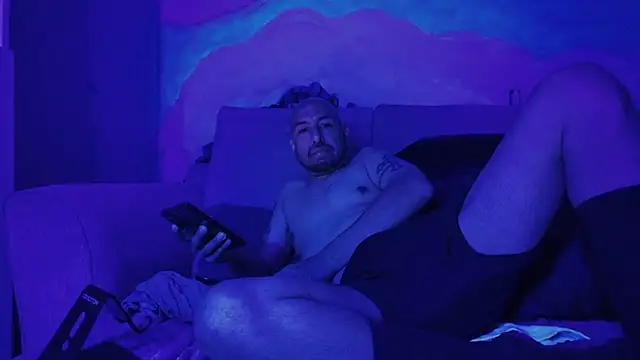 Chat +18 de nakedtony81 ao vivo