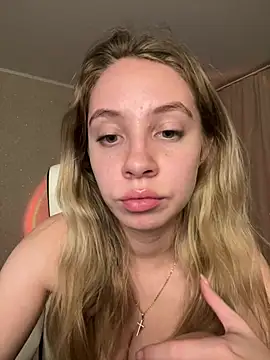 Kitty_Katrine's Live XXX Chat