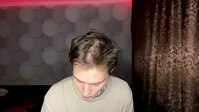 ErnestTarlet – Naživo XXX chat
