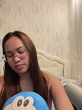 Ponthip's Live XXX Chat