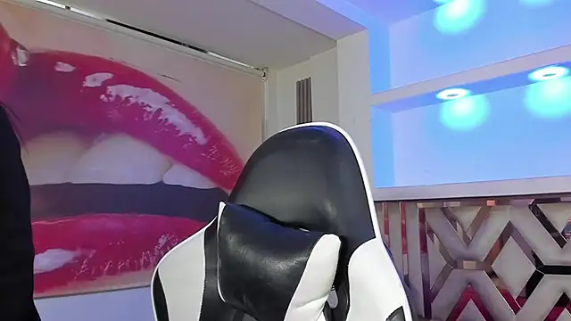 Anniee_x Chat XXX in diretta