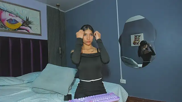 LauraAristizabal's Live XXX Chat