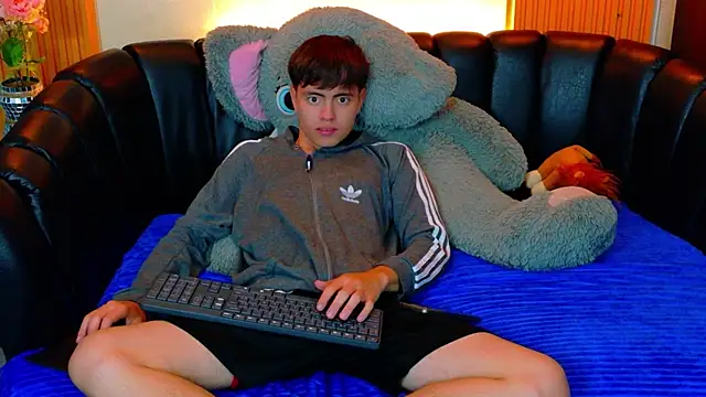 XXX chat uživo modela Brian_Montes