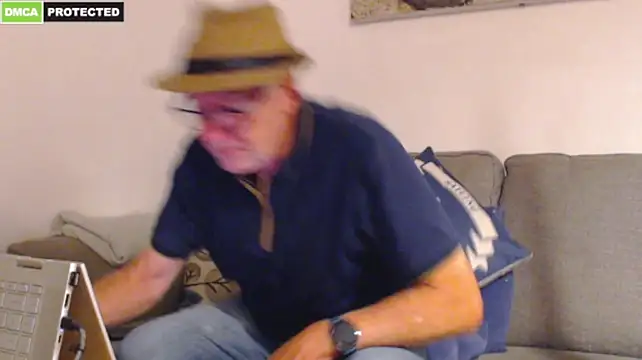 XXX chat uživo modela bluedae1
