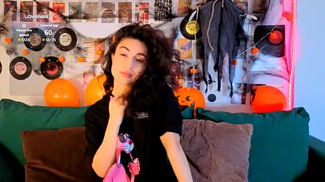 Maya_Rogerss Adlı Modelin Canlı XXX Sohbeti