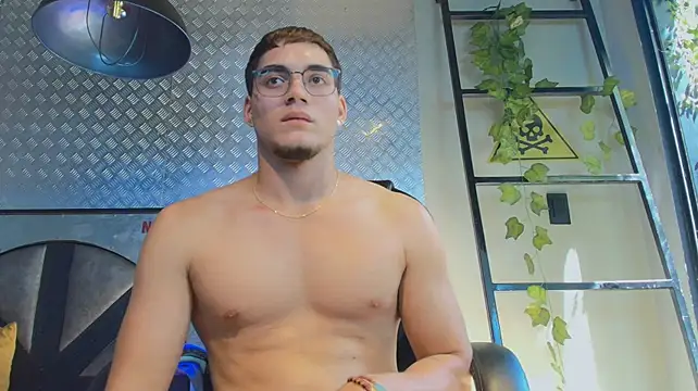 Chat +18 de ThiagoFox ao vivo