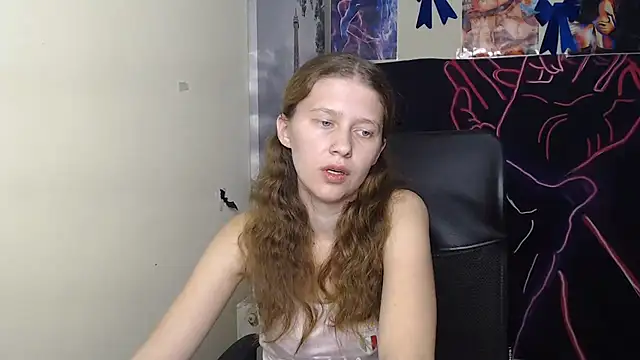 StellaCRL Adlı Modelin Canlı XXX Sohbeti