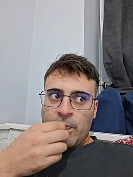 HugeTurkishCock – Naživo XXX chat