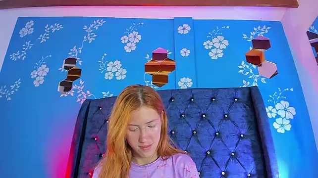 צ'אט XXX בשידור חי של violetsmith1_
