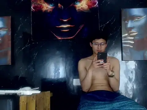 CamAndOfficial's Live XXX Chat
