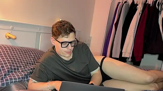 Chatroom XXX en direct de daniel-below