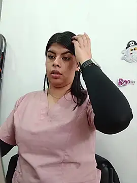 SOFIA-11_ Live XXX-chat
