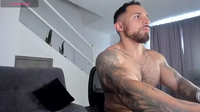 دردشة Mason_fit09 الجنسية المباشرة