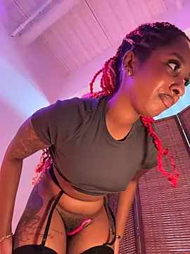Your_Paris' Live XXX Chat