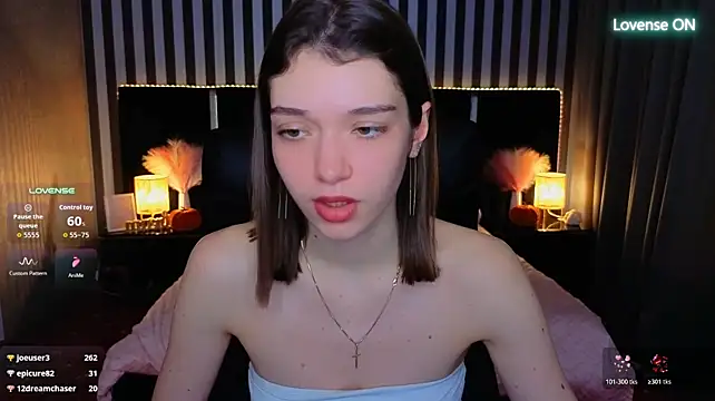 Cherry_Wipe's Live XXX Chat