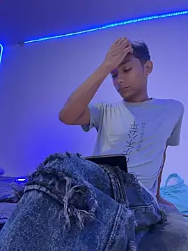 Chat XXX Live alejo_cute