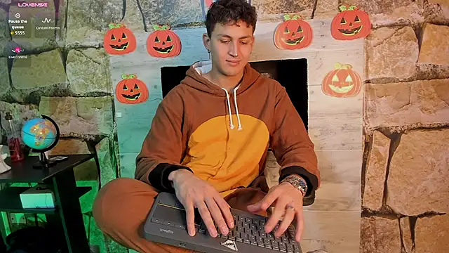 Axel_Romanov – Naživo XXX chat