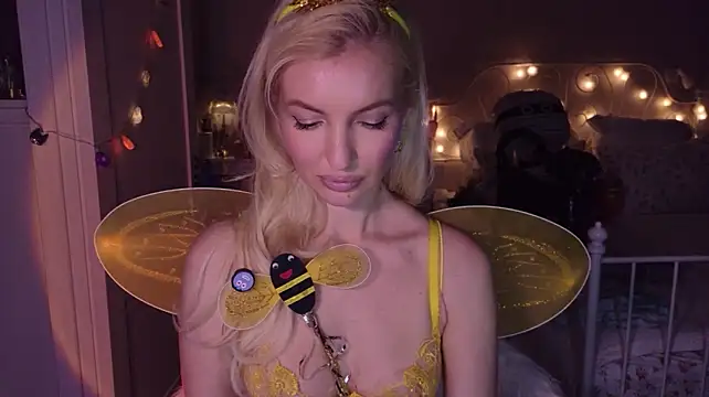 MauiBae's Live XXX Chat