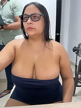 צ'אט XXX בשידור חי של Angie_e