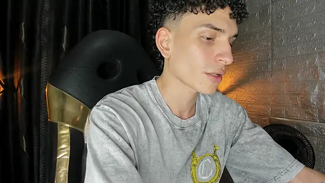DAMIAN_22 élő XXX-chatje