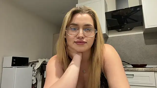 KristinTatevosian's Live XXX Chat