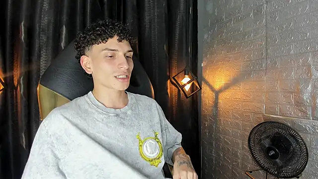 Онлайн чат XXX DAMIAN_22