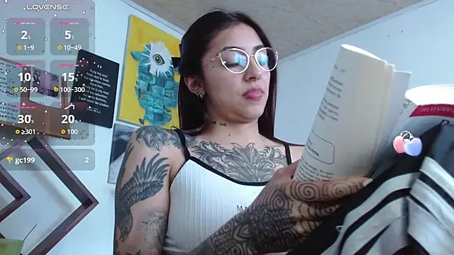 ZoeBakers_'s Live XXX Chat