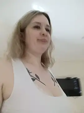Ne-beret's Live XXX Chat
