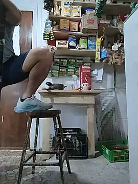 Show modela MrcockB na web-kameri