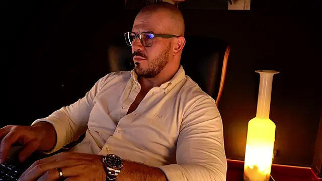 AngeloEric Chat XXX in diretta
