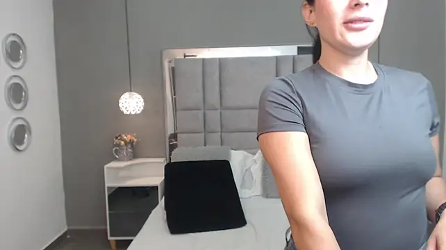 MartinaaFit's Live XXX Chat