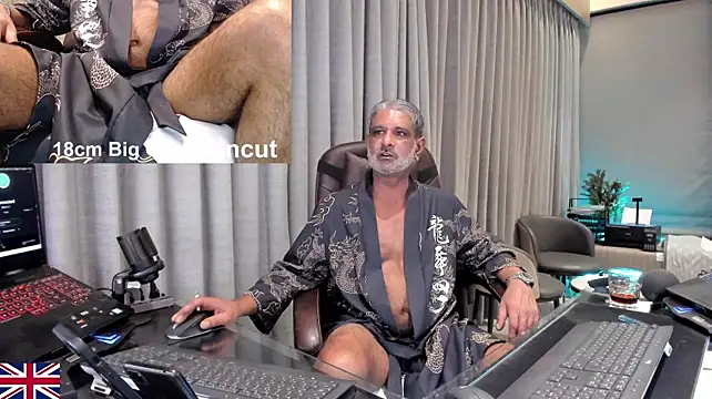 แชท XXX สดของ OnlineBossUK