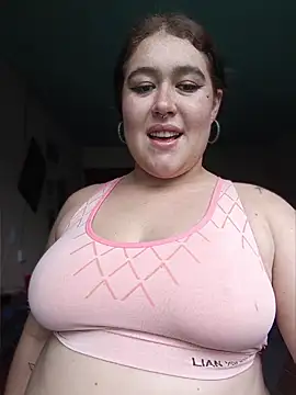 Frecklesz2's Live XXX Chat