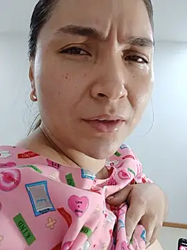 Chatroom XXX en direct de ANDREA__24