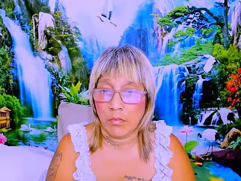 Chat XXX ao vivo de indianroxy
