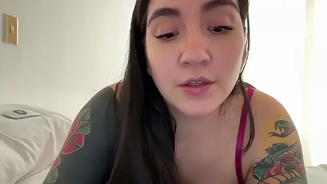 KathiaJenner Adlı Modelin Canlı XXX Sohbeti