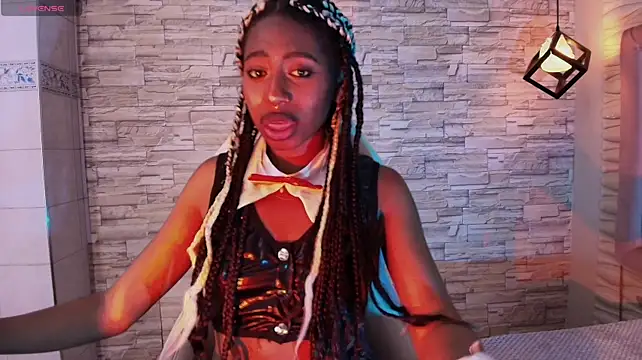 Živý XXX chat Queen_perla_