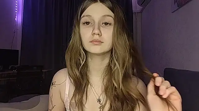 Czat XXX na żywo – Miukii