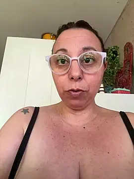 LupitaHaze's Live XXX Chat