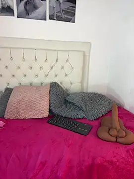 Brenda_Kiss_ Adlı Modelin Canlı XXX Sohbeti
