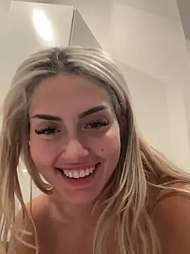 ClaireBarbieのライブXXXチャット