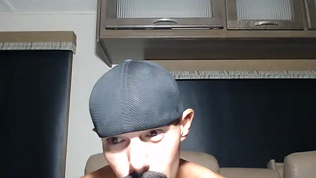 ThickD2C Webcam-Show