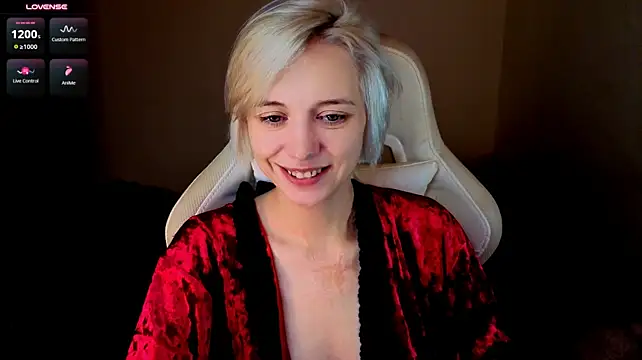 Blondice Chat XXX in diretta