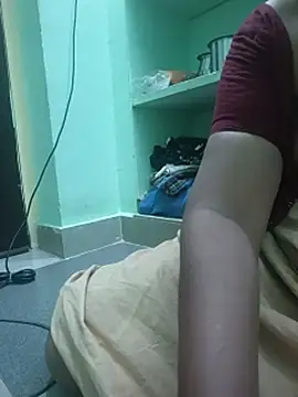 saro_tamilgirl's Live XXX Chat