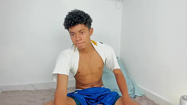 XXX chat uživo modela Taley_Carter